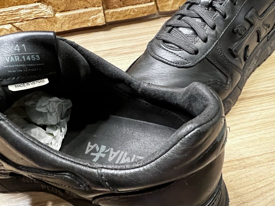 Черные кроссовки р 41