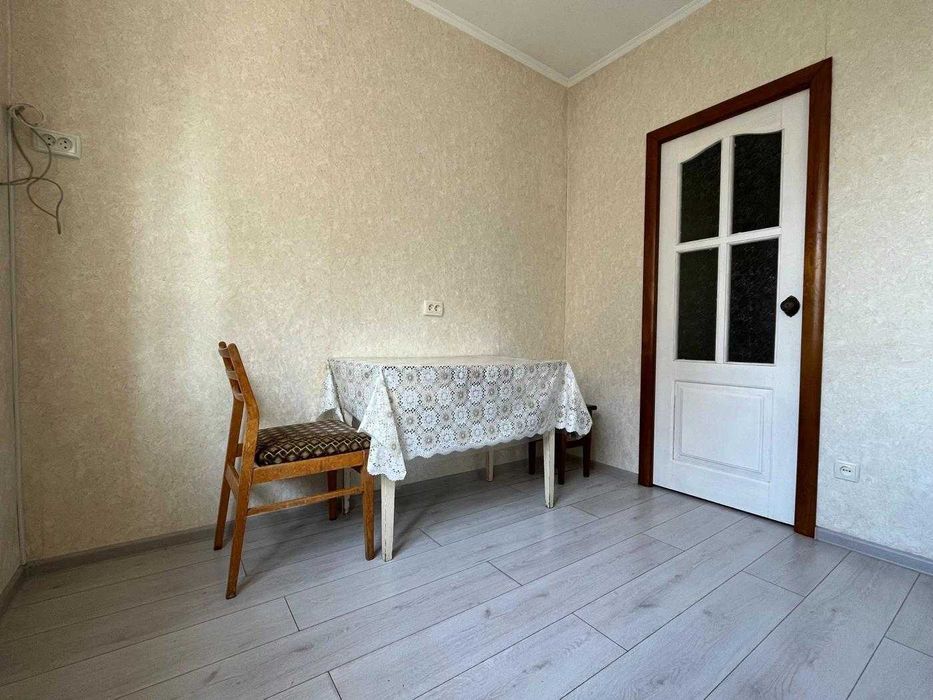 RLT D01 Продам 3 кімнатну квартиру по просп. Перемоги, район 5 кутів