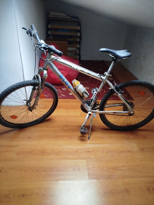 Bicicleta em alumínio