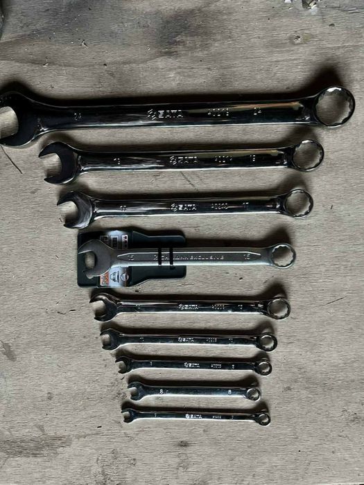 Сверла по бетону рулетка канцелярський ніж