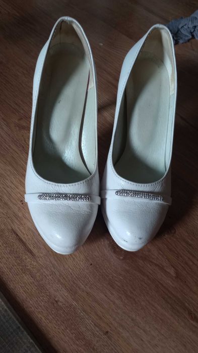 Sprzedam buty slubne