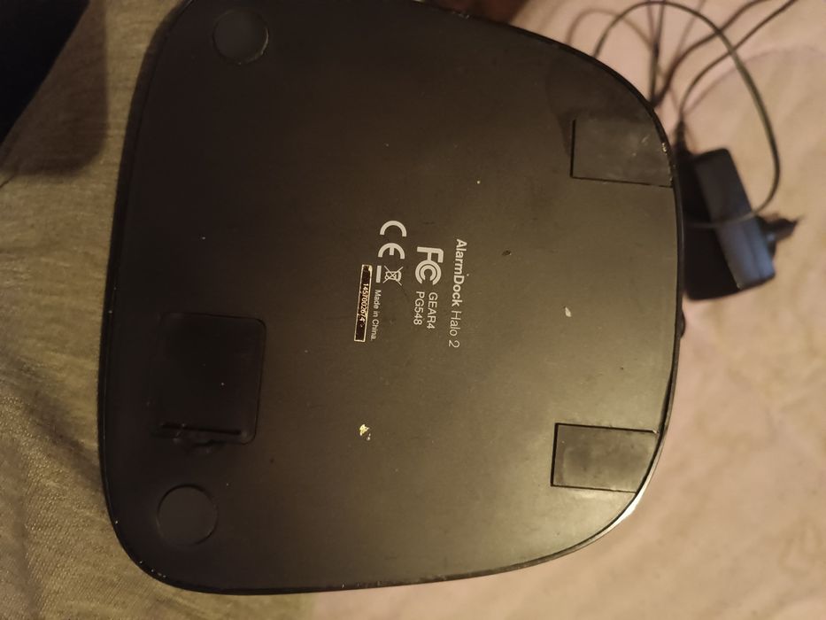 Зарядка Gear4 PQ548 для iPhone 4