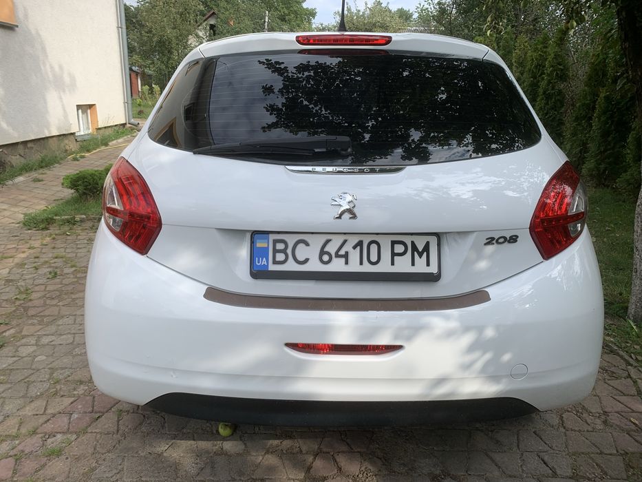Продам Пежо 208.
