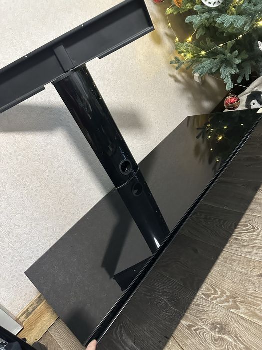 Тумба під ТВ зі склом і кронштейном | 110×44×30