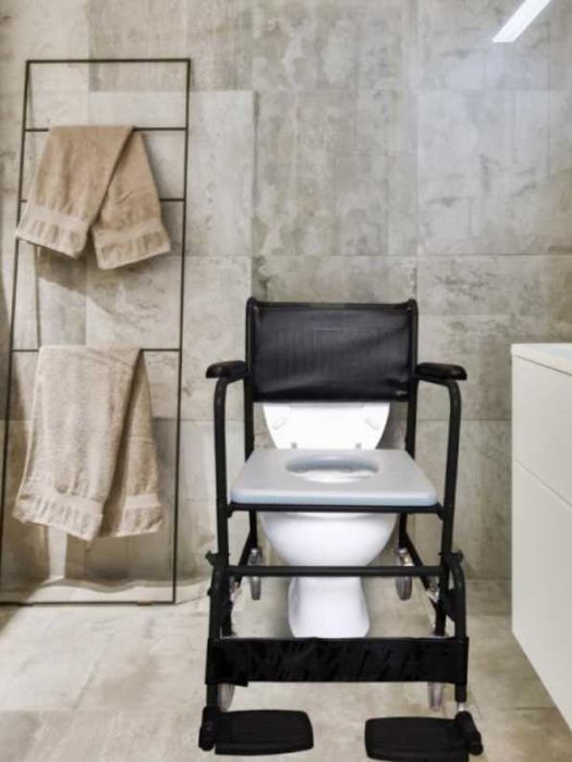 Cadeira de banho e rodas multifunções