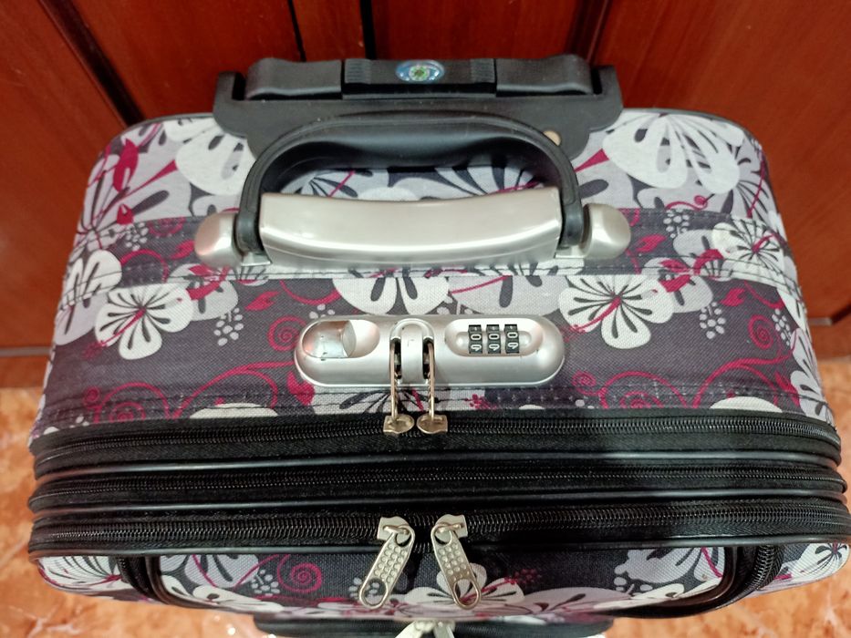 Mala malas de porão até 23 kg viagem casa quarto apartamento carro.