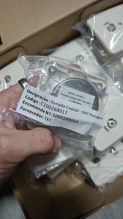 Lote 20 Tomadas de Parede TV/ONT – Novas c/ Parafusos