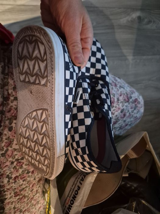 Trampki z coccodrilo