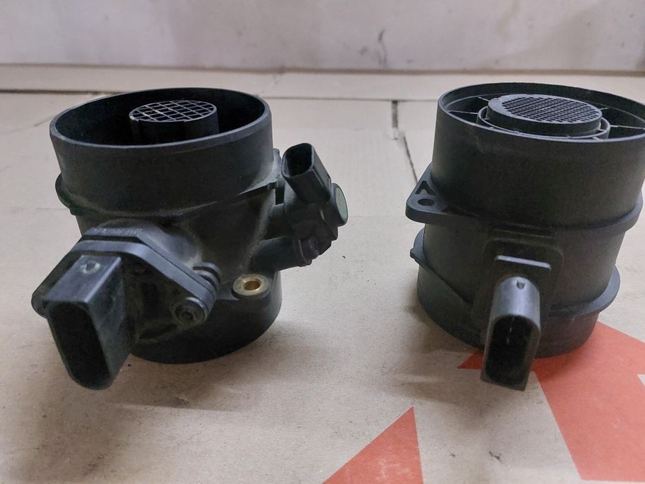 Продам расходомер воздуха мерседес спринтер.