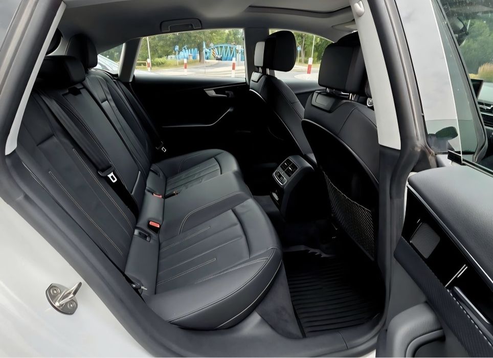 Śliczne Audi A5/Quattro/2023r/Z małym przebiegiem 40 tys/Automat