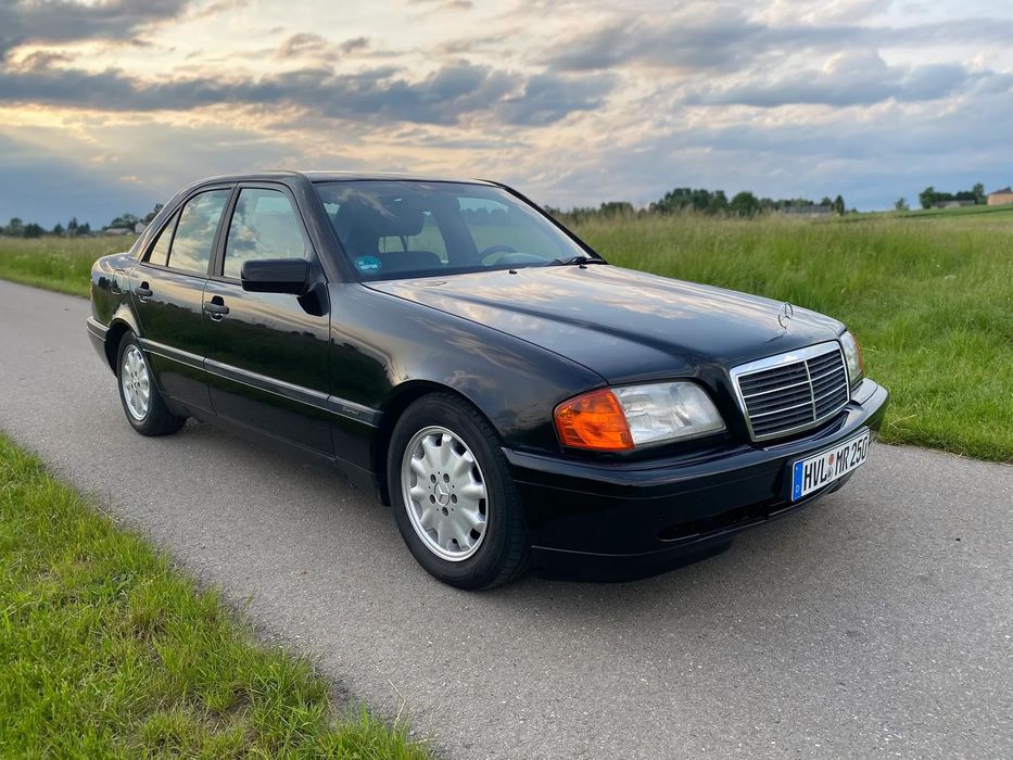 Mercedes-Benz Klasa C **kLASYK 1993 bez korozji**Automat**C-Klase model Kolekcjonerski**