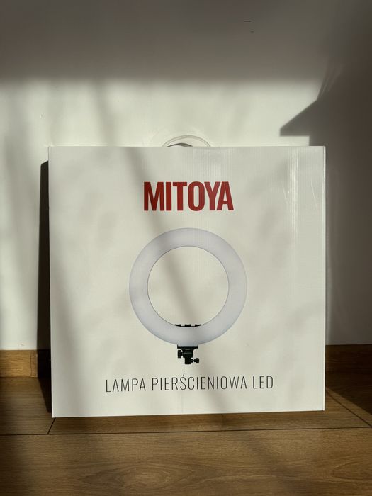 Lampa ring Mitoya