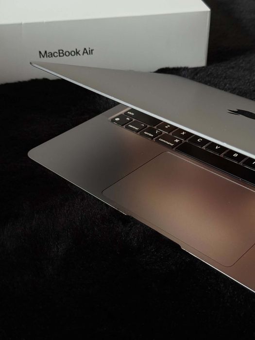 Apple. Macbook Air 13 m1