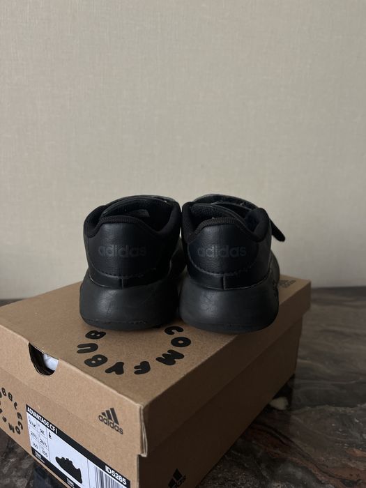 Детские кроссовки adidas