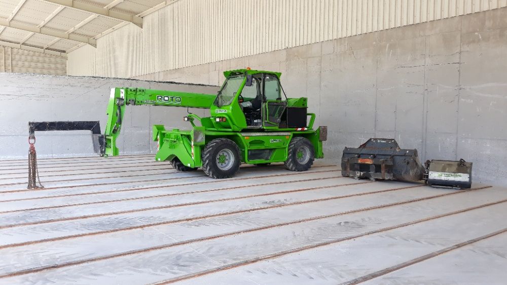 wynajem ładowarek teleskopowych Merlo JCB ładowarki obrotowe Manitou R