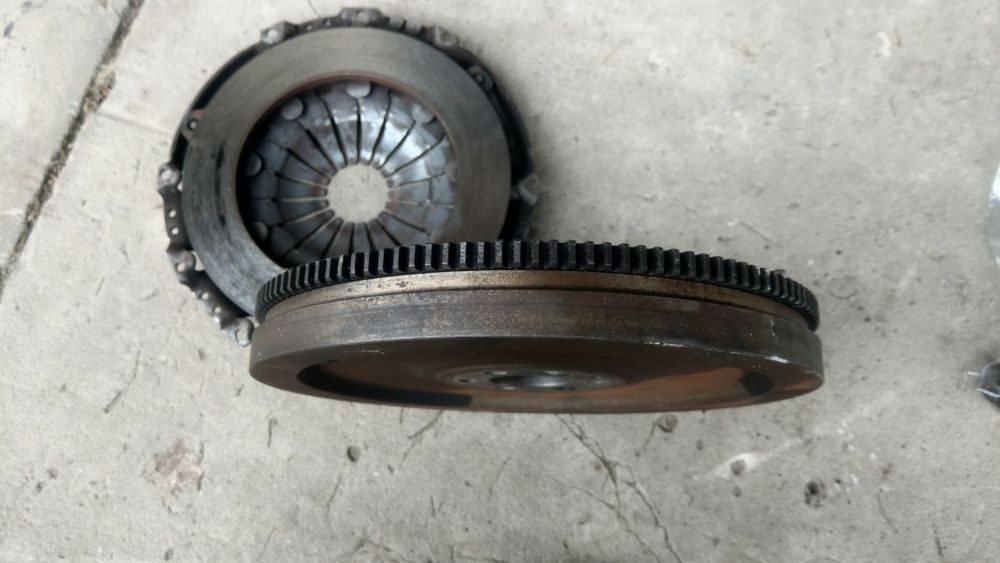 Sprzęgło sztywne jednomas VW Golf IV 4 5 V Bora Audi A3 8L 8P Touran Leon I II Octavia 1.9 TDI skrzynia 5 biegowa