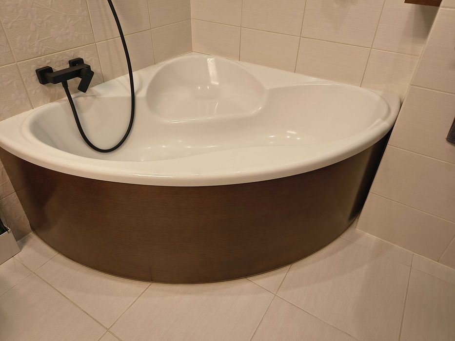 Wanna narożna + komplet szafek łazienkowych oddam za darmo