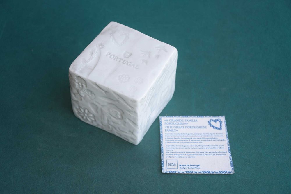 Cubo loiça biscuit "Grande Família Portuguesa