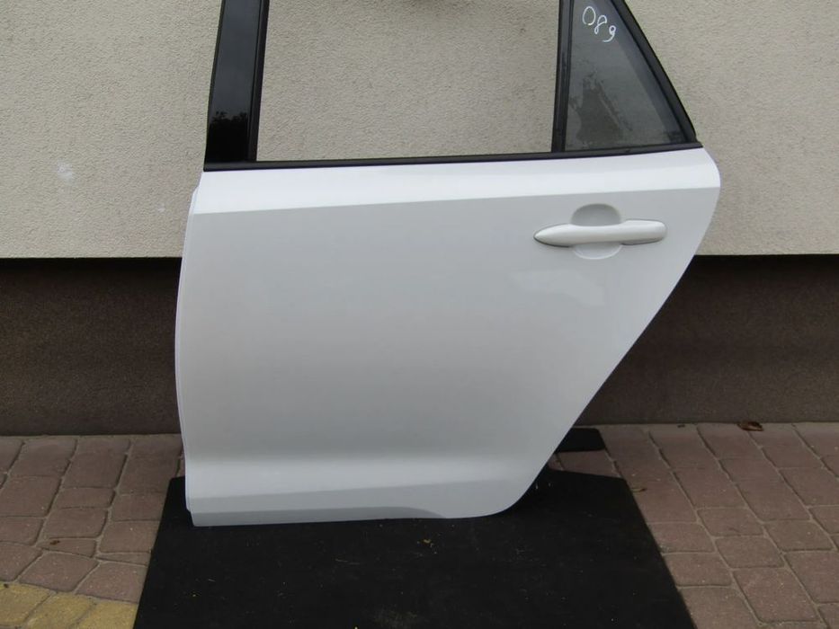 Drzwi Lewy Tył Toyota Corolla E21 089 19 26R
