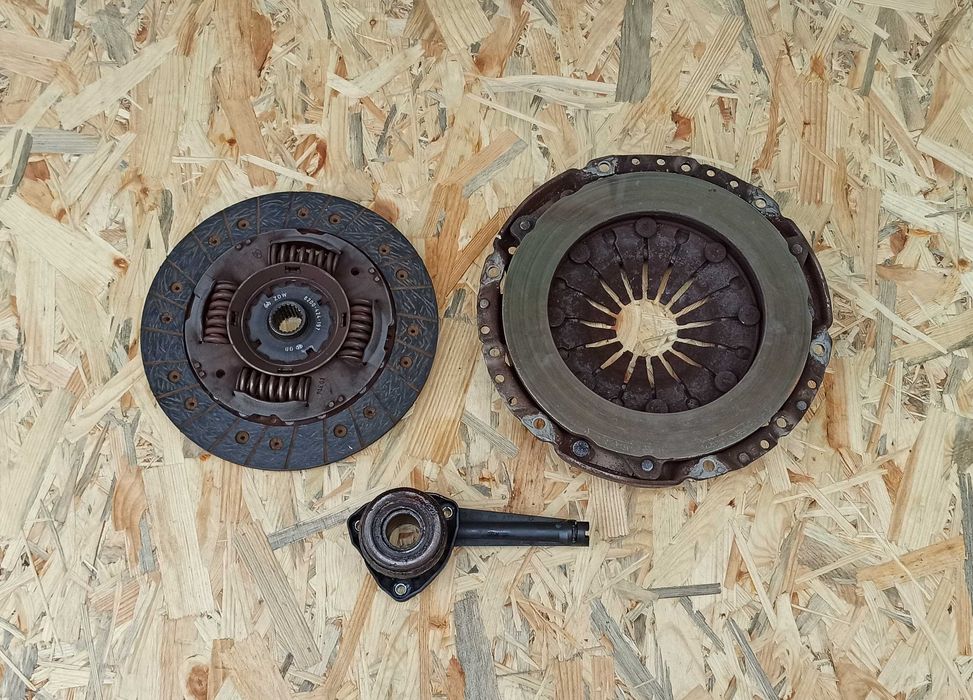 Свеча накала Свичи накалу на Renault Trafic Opel Vivaro Трафик на 1.9