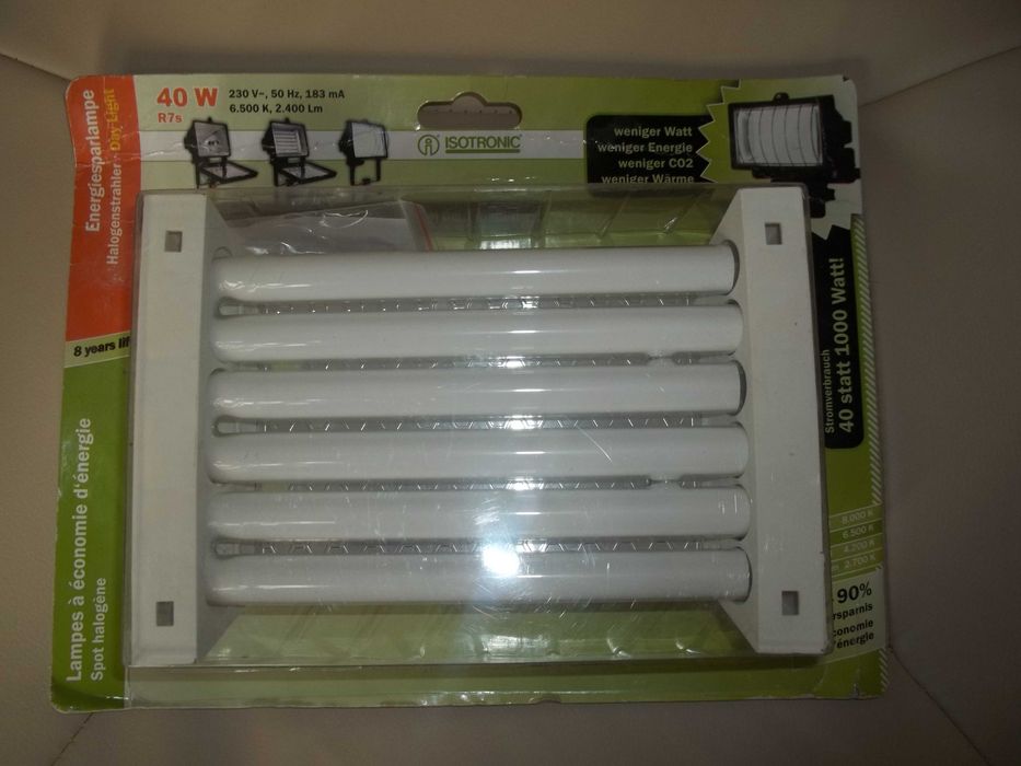 Lampa energooszczędna R7s o mocy 40 W do reflektorów halogenowych