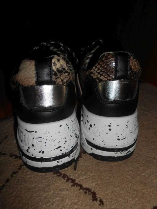 XTI the red touch SNEAKERSY print 39/25 cm