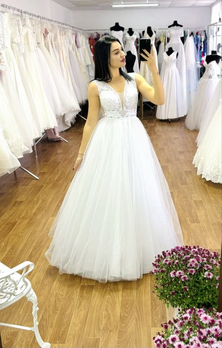 Прокат свадебных платьев