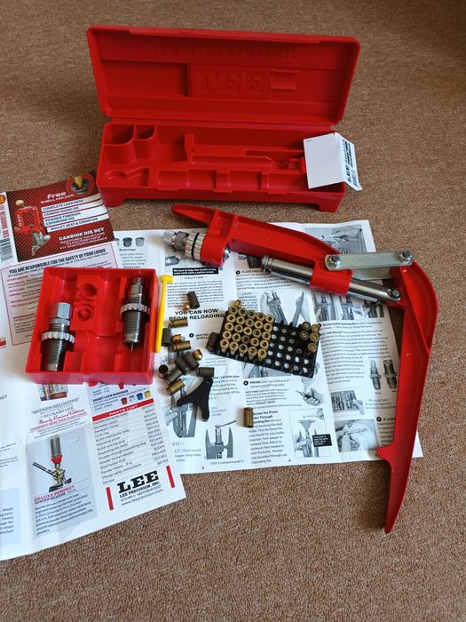 Матрицы для релоадинга 9мм + пресс переносной