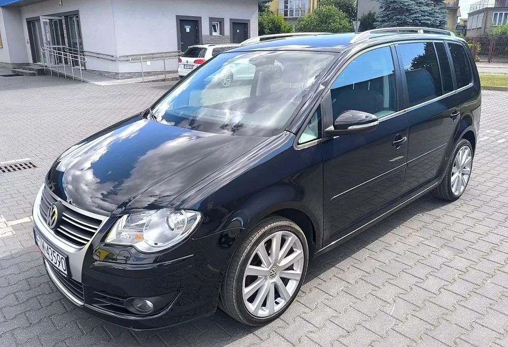 Volkswagen Touran CarPlay, Nawigacja, Czujniki parkowania, 7-osobowy