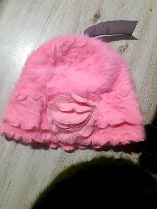 Зимние шапки нежные как пух. Новые. Шерсть 80%