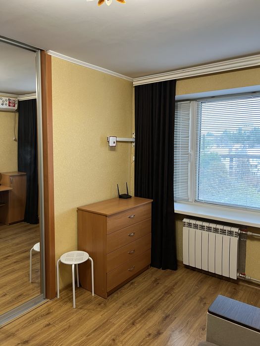 Продам кімнату, Малий ринок