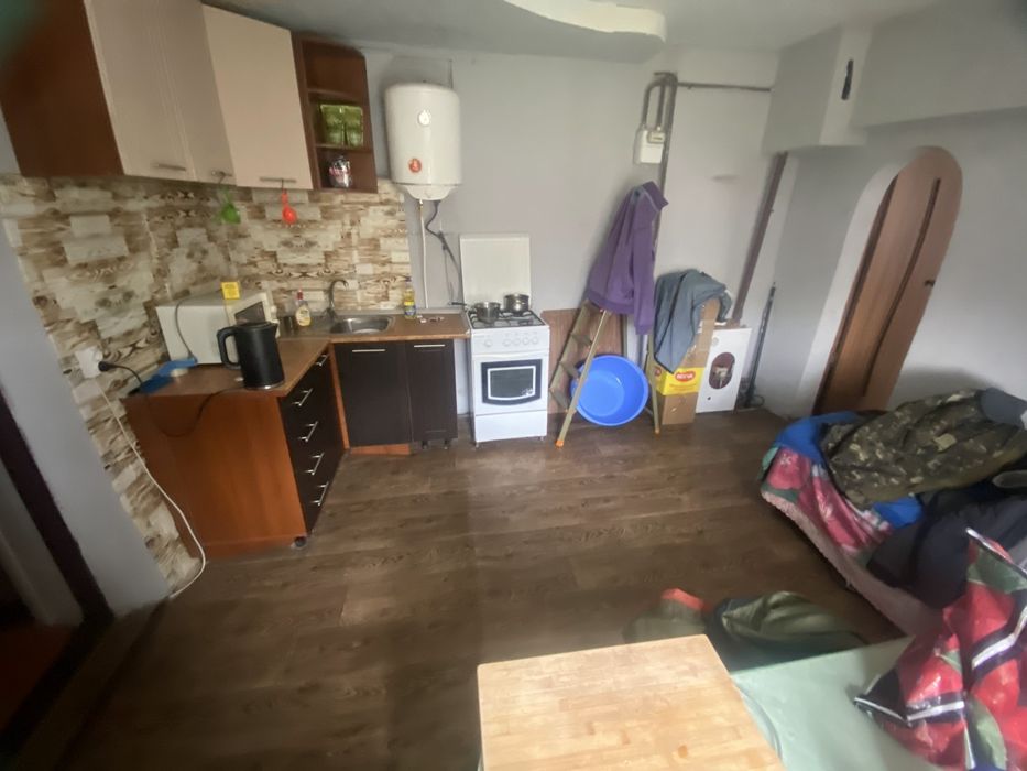 Продам однокімнатну квартиру .