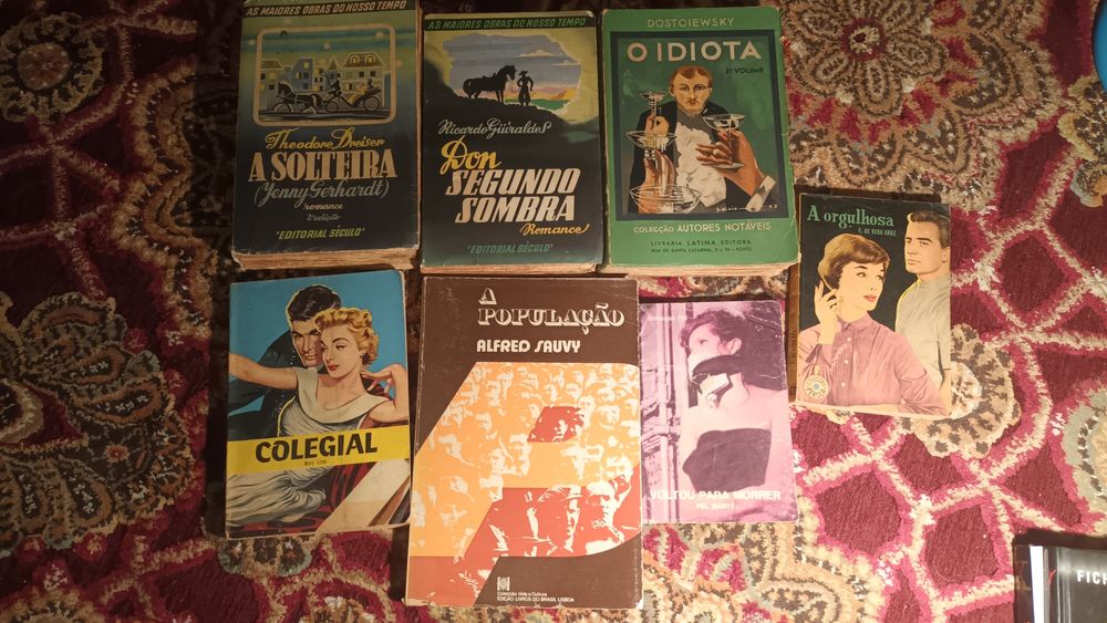 Lote de livros antigos