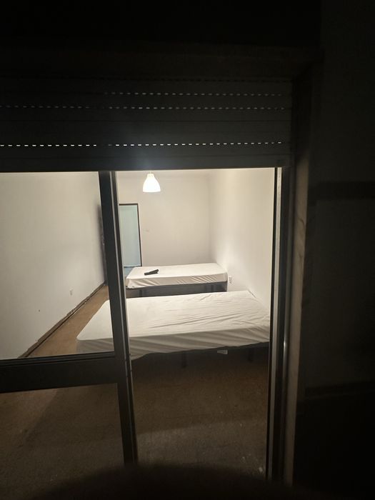 Camas para alugar em quartos compartilhados( reservas)