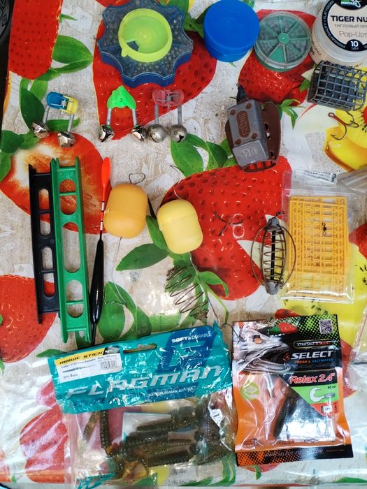 Снасти рыбацкие разные