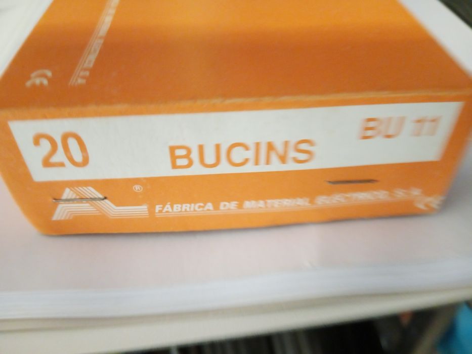 Bucins para caixas derivação