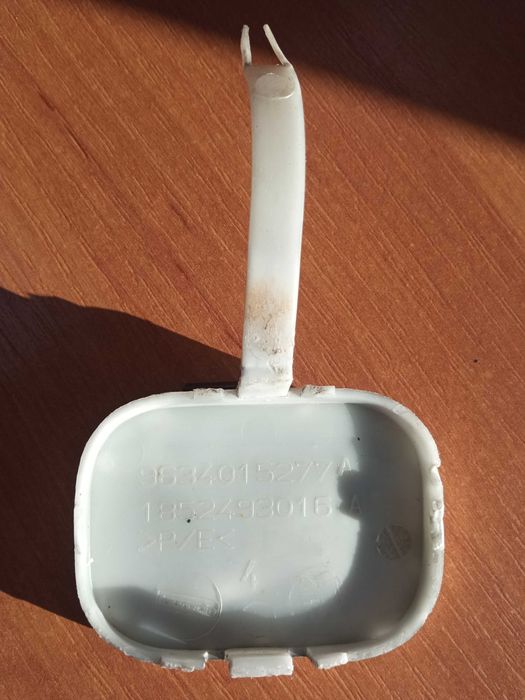 Заглушка крюка заднього бампера Peugeot 307