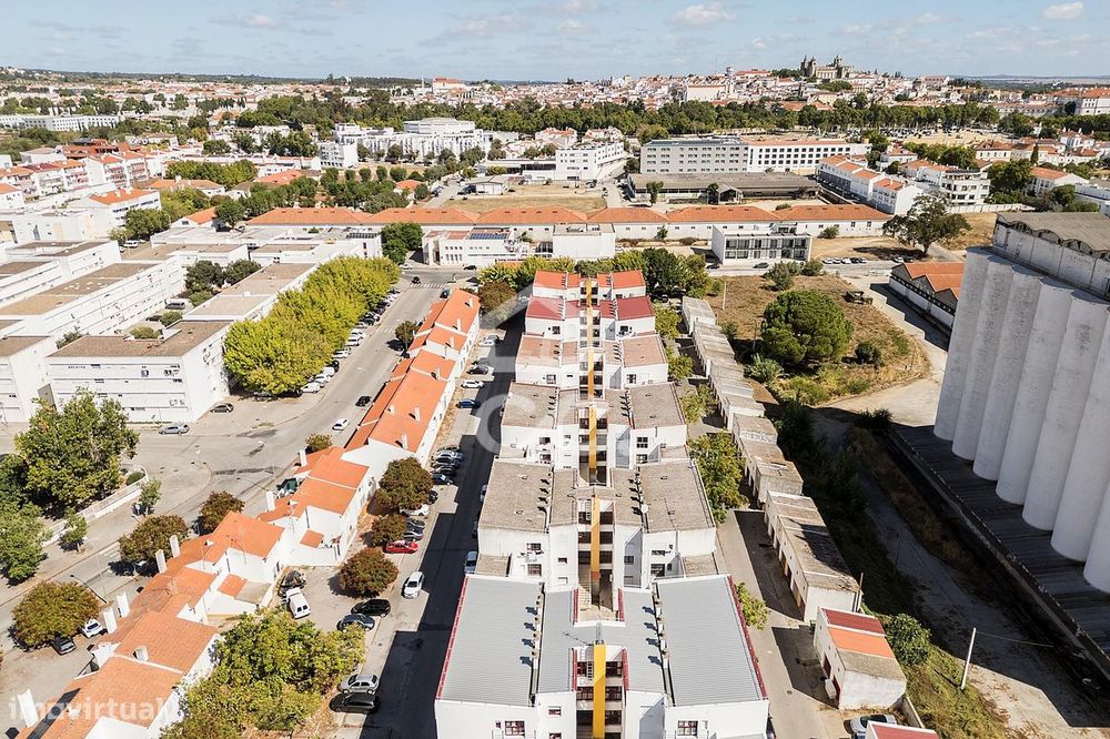 Apartamento T3 totalmente remodelado na Horta das Figueiras, Évora