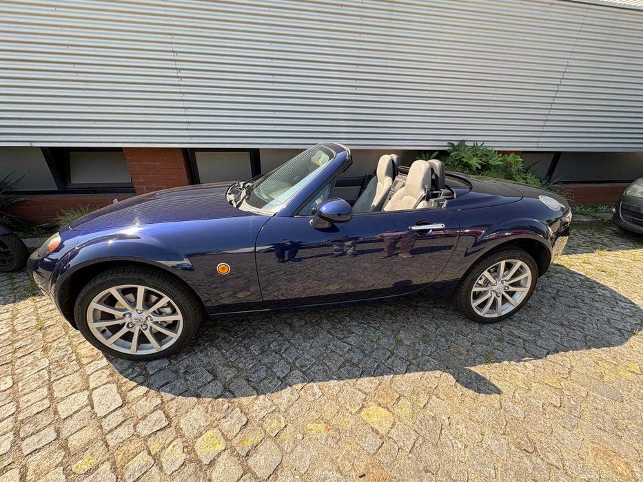 Mazda MX 5 de 2008 Cabrio com Hard Top de abertura automática
