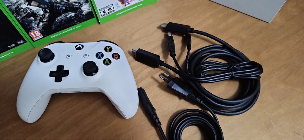 Xbox Series S 512GB + 32 Jogos