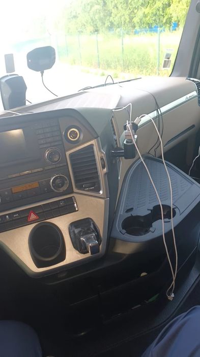 Vendo Mercedes Actros 1845+jogo adicional de pneus (extra).