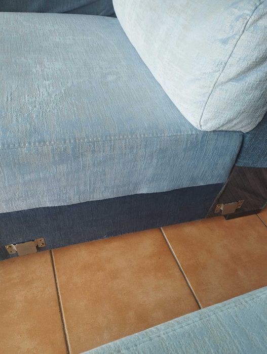 Sofá com chaise long