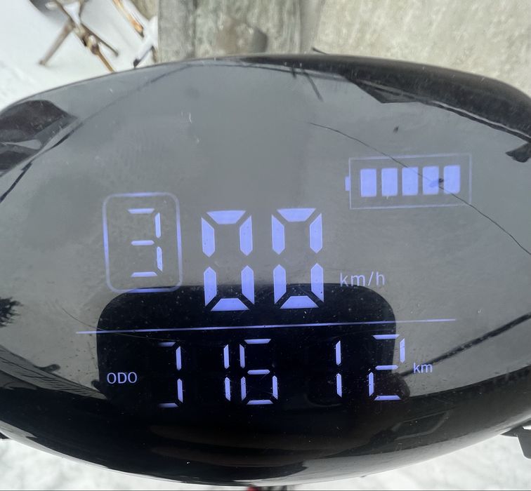 Електросамокат GIANT Outlander M11