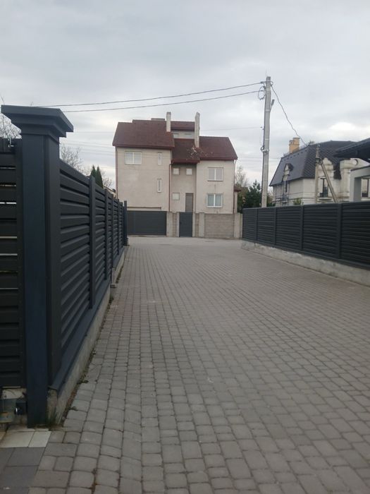 Продається котедж у Конопниці