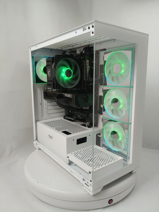 Komputer Gamingowy Ryzen 7 5700, RTX 5070, 16 GB,SSD,Win 11 Pro
