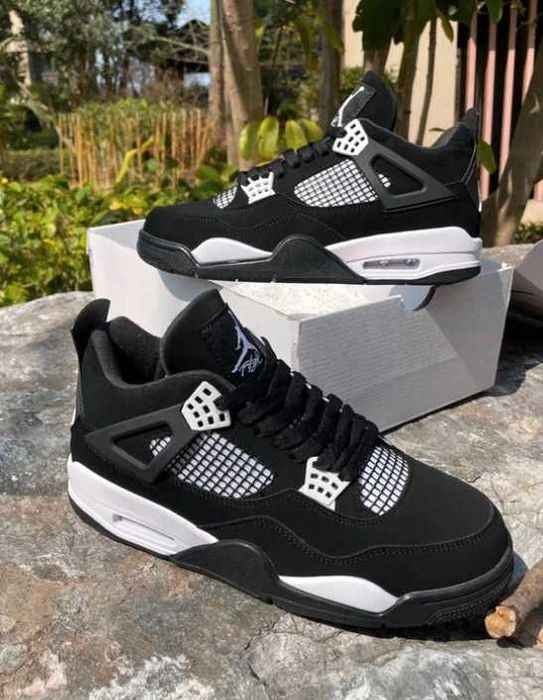 Jordan 4 Retro White Thunder R.43
