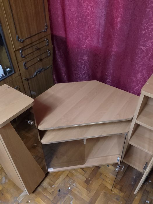 Кутова тумба під телевізор