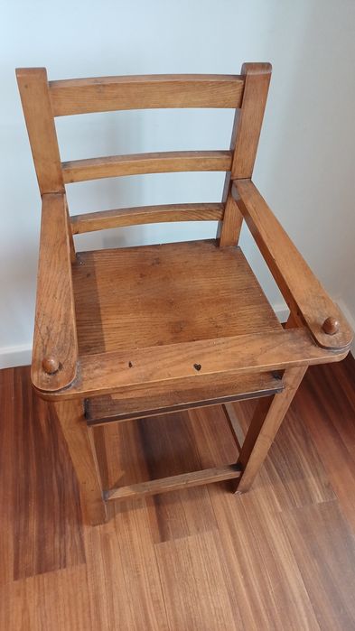 Cadeira de bébé em  madeira