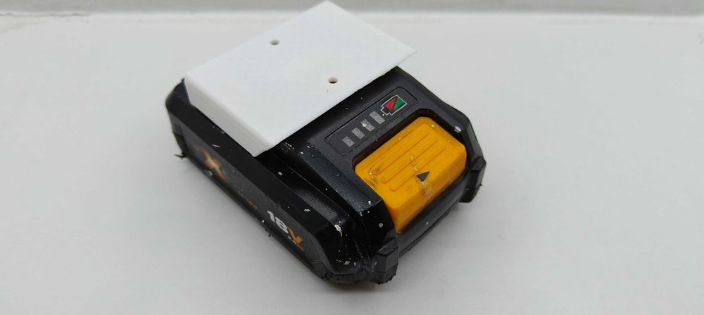 Titan TXP 18V uchwyt na akumulator