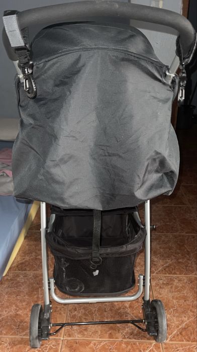 Carrinho de passeio de menina